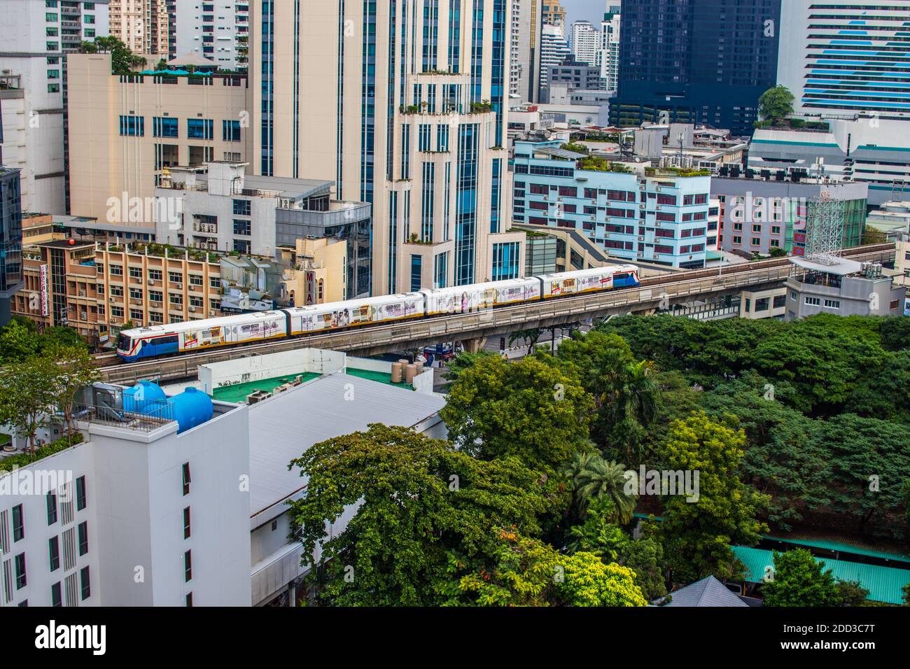 Treno sopraelevato a Bangkok Thailandia Asia Foto Stock