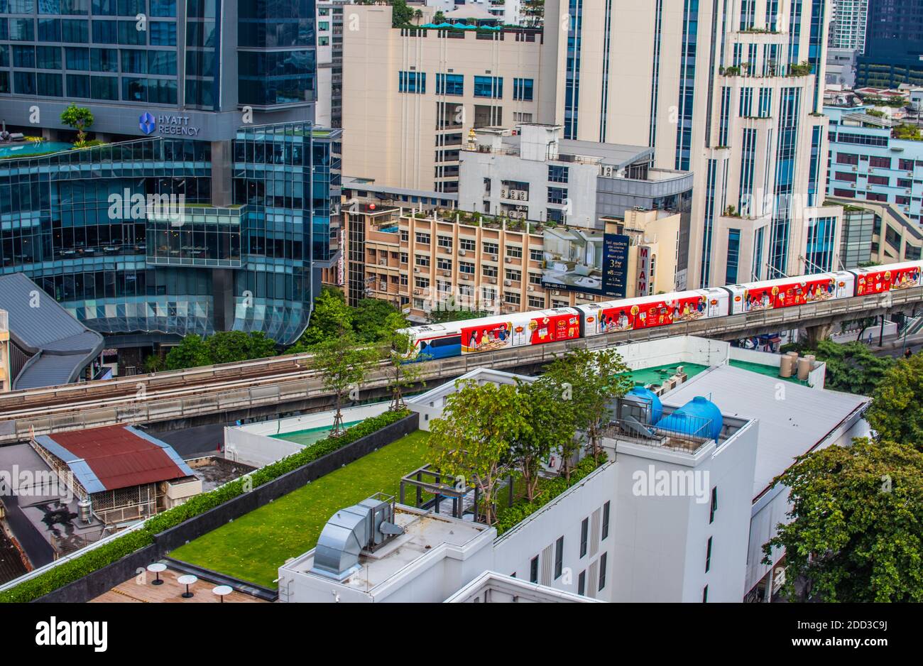 Treno sopraelevato a Bangkok Thailandia Asia Foto Stock