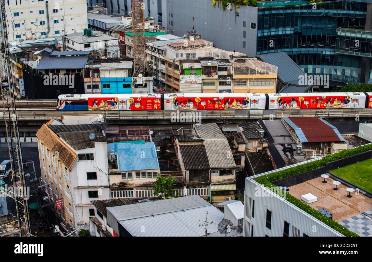 Treno sopraelevato a Bangkok Thailandia Asia Foto Stock