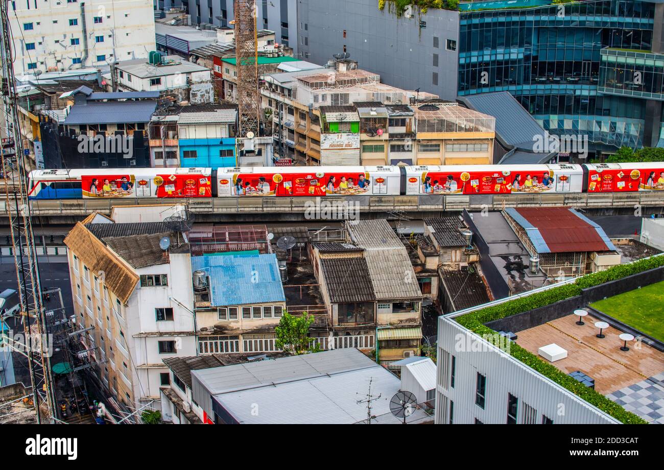 Treno sopraelevato a Bangkok Thailandia Asia Foto Stock