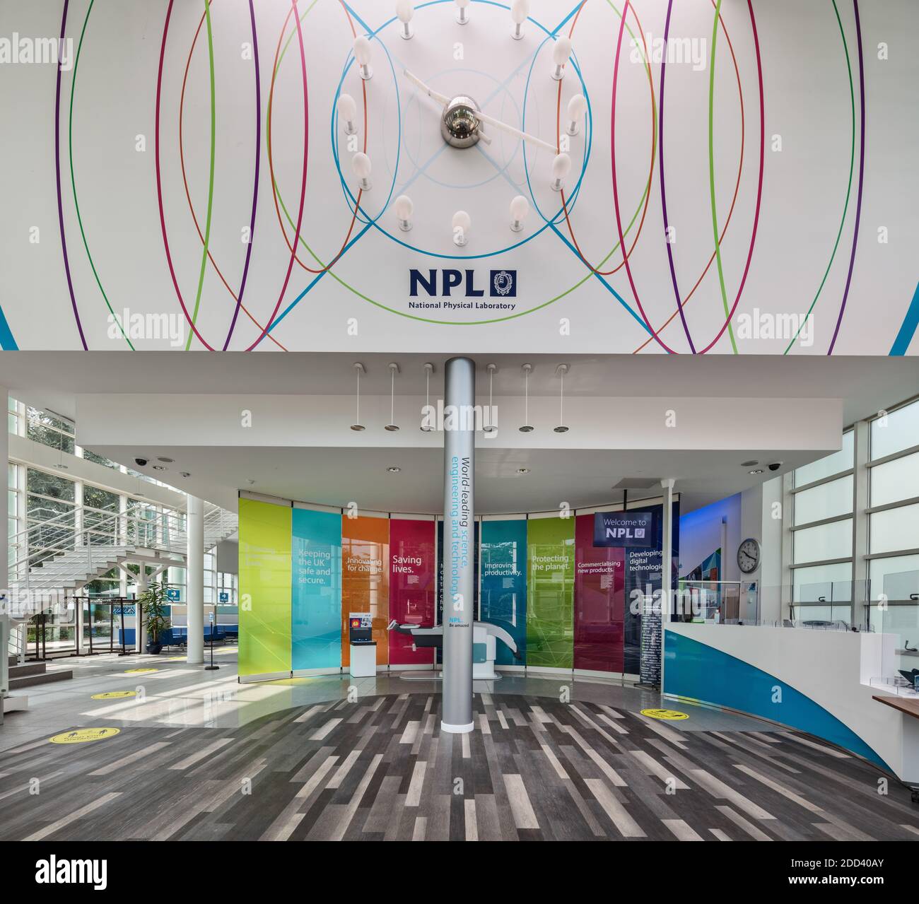 Edificio della reception presso il National Physical Laboratory di Teddington, Londra, Inghilterra. Foto Stock