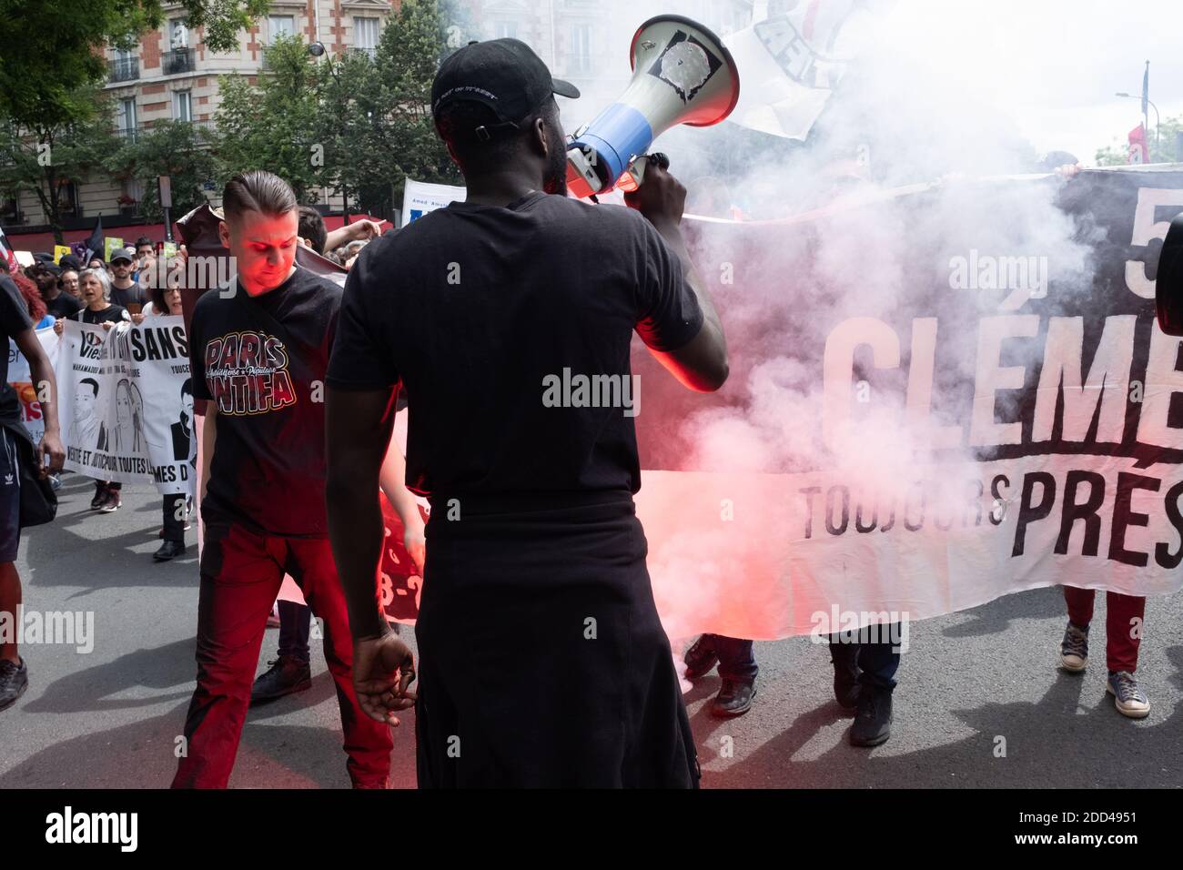 Diverse dozzine di militanti antifascisti si sono riuniti per commemorare i 5 anni dell'assassinio di Clemente Meric, un militante antifascista, ucciso durante una lotta con militanti di estrema destra. Parigi, Francia, 2 giugno 2018. Foto di Samuel Boivin/ABACAPRESS.COM Foto Stock