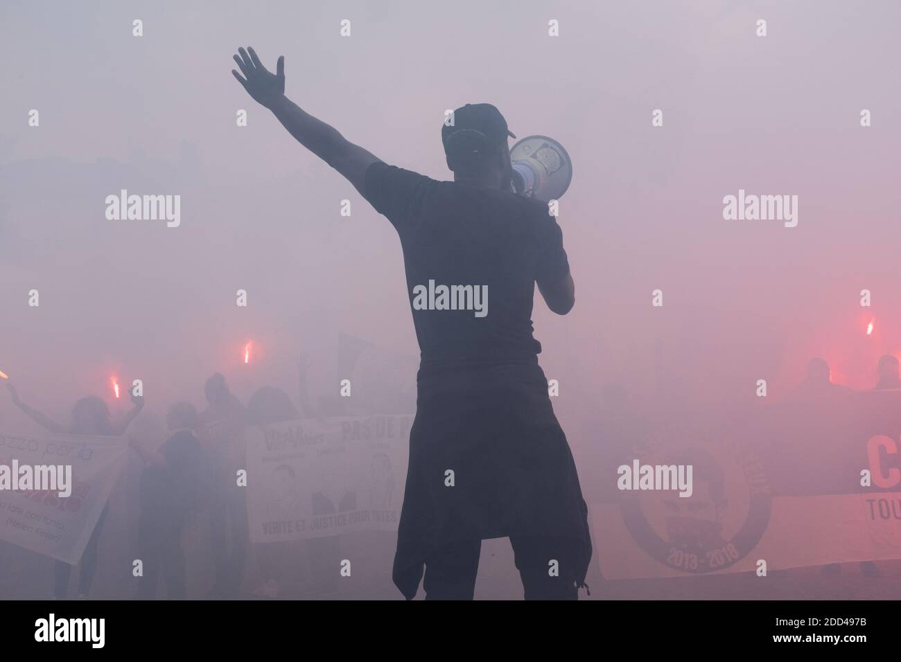 Diverse dozzine di militanti antifascisti si sono riuniti per commemorare i 5 anni dell'assassinio di Clemente Meric, un militante antifascista, ucciso durante una lotta con militanti di estrema destra. Parigi, Francia, 2 giugno 2018. Foto di Samuel Boivin/ABACAPRESS.COM Foto Stock