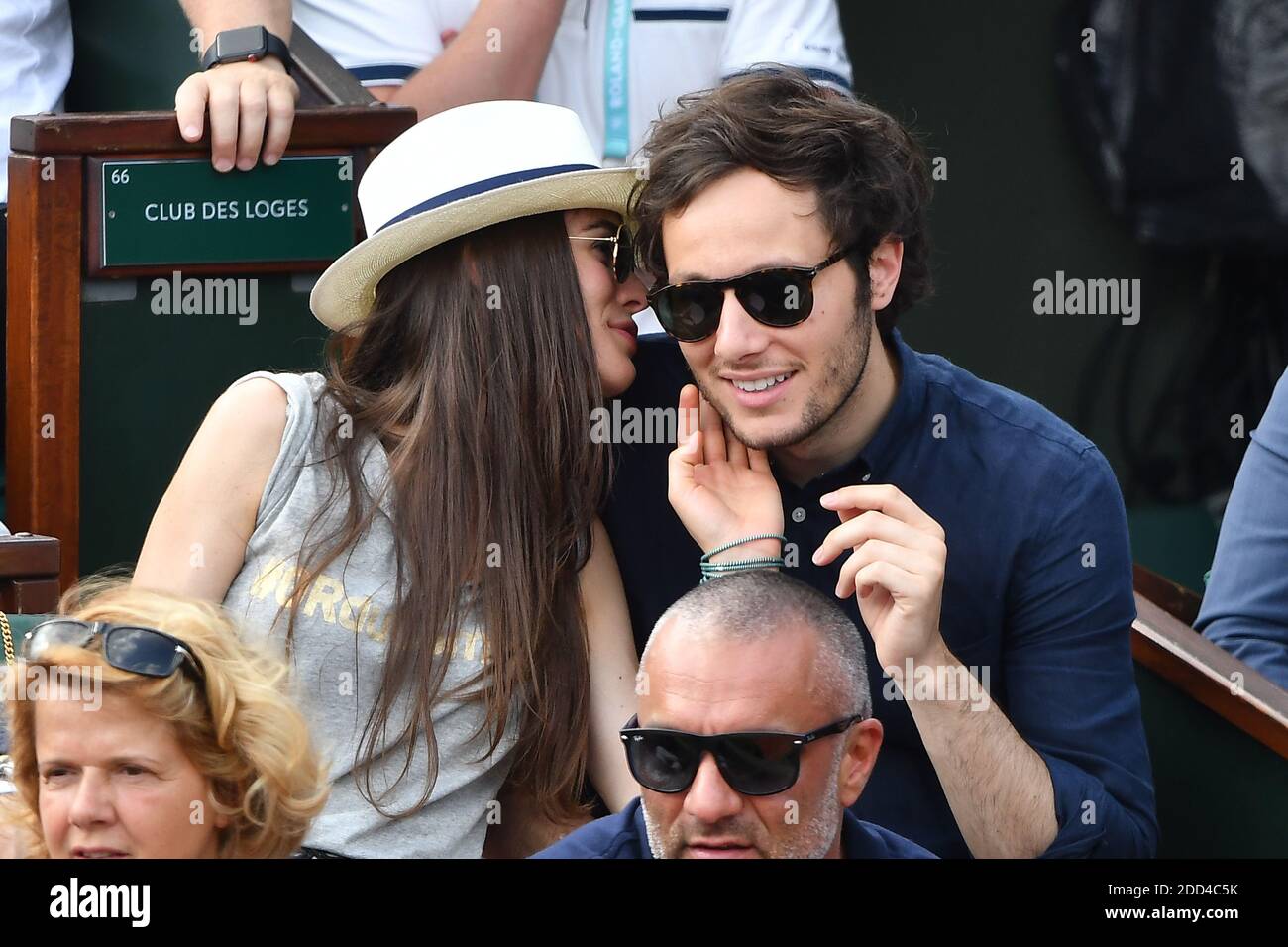 La cantante Vianney e la sua fidanzata Catherine Robert partecipano al 2018 French Open - Day Seven al Roland Garros il 3 giugno 2018 a Parigi, Francia. Foto di Laurent Zabulon/ABACAPRESS.COM Foto Stock