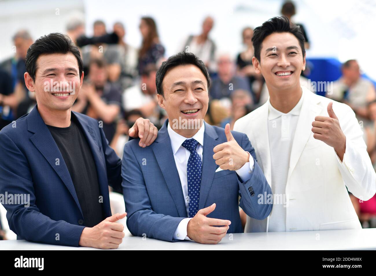 Jung-min Hwang, Sung-min Lee e Ji-Hoon Ju in posa alla fotocellula Spy Gone North tenutasi al Palais des Festivals il 11 maggio 2018 a Cannes, Francia, nell'ambito del 71esimo Festival annuale del Cinema di Cannes. Foto di Lionel Hahn/ABACAPRESS.COM Foto Stock