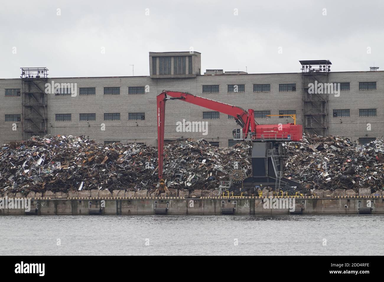 Il Porto Grande di San Pietroburgo è l'impresa statale che fornisce l'organizzazione della navigazione commerciale nel porto marittimo Foto Stock