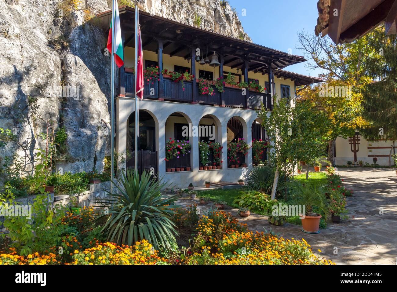 Monastero medievale di roccia di Basarbovo dedicato a San Dimitar Basarbowski, Ruse Regione, Bulgaria Foto Stock