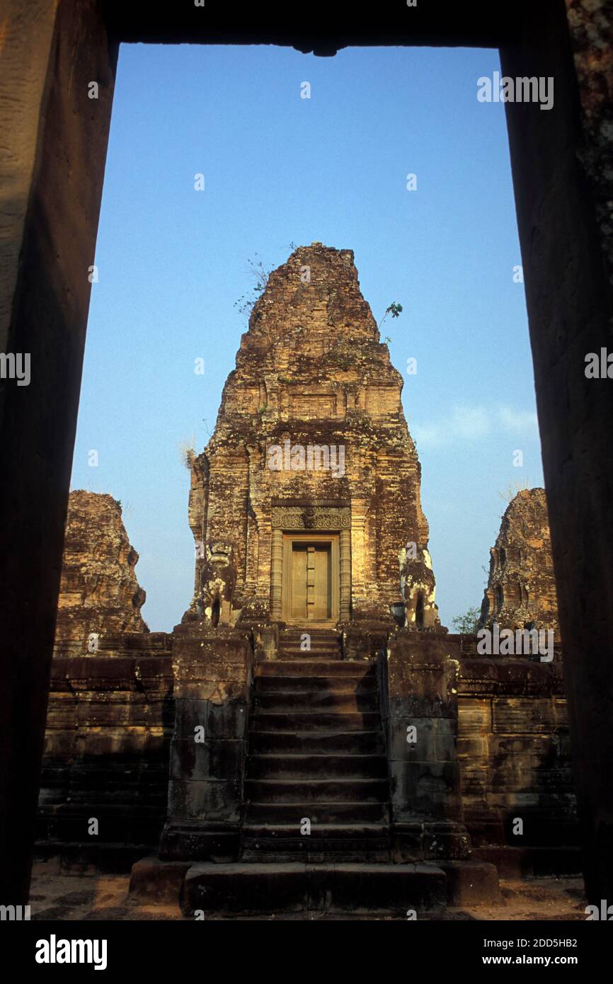 Il Tempio di Pre-Rup nella città del Tempio di Angkor vicino alla città di Siem Reap nella parte occidentale della Cambogia. Cambogia, Siem Reap, febbraio 2001 Foto Stock
