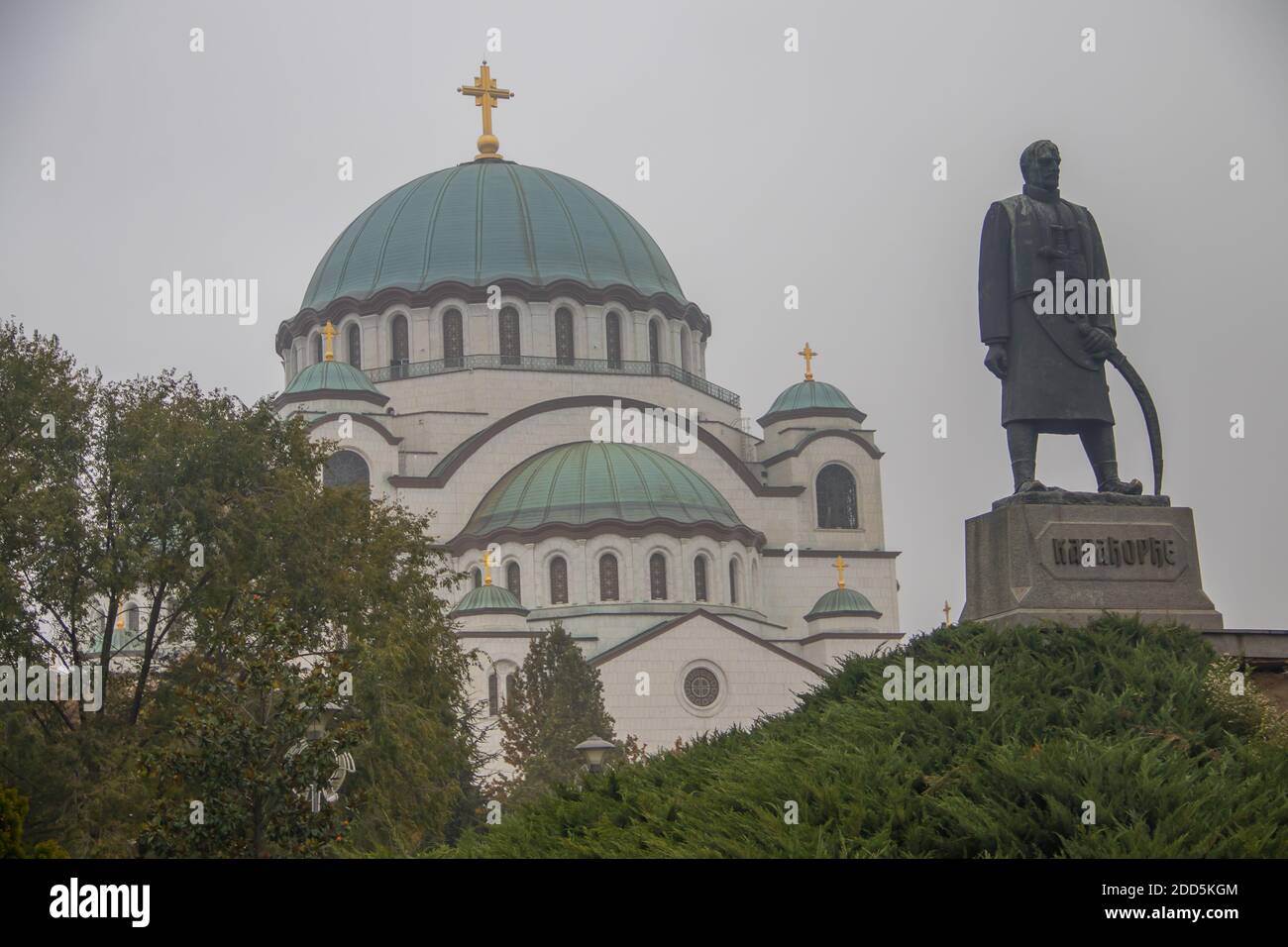 Tempio di San Sava a Belgrado, marmo della religione ortodossa balcanica, uno dei più grandi templi del mondo, la cosiddetta nuova Hagia Sophia Foto Stock