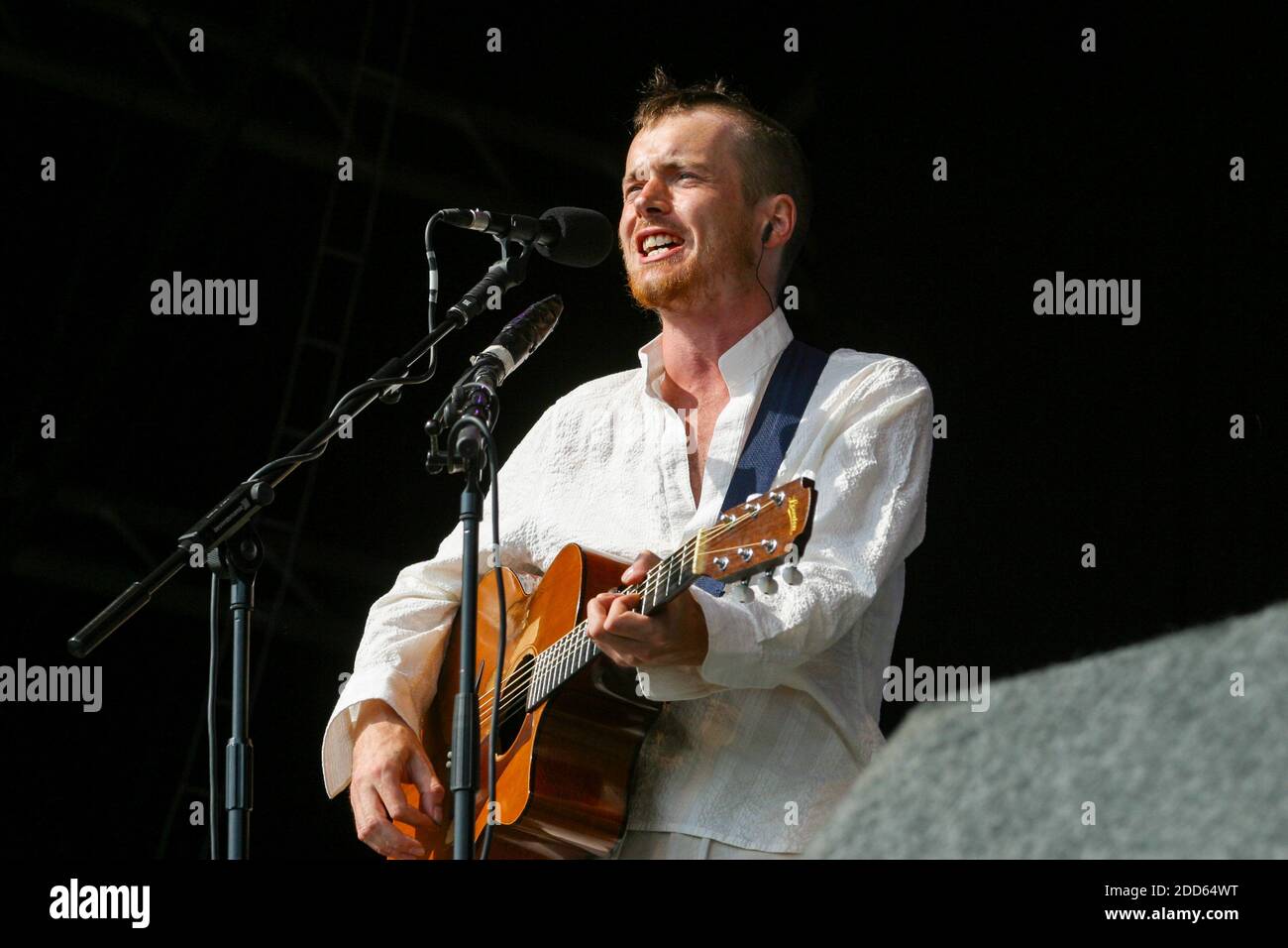 Damien Rice eseguendo in Vergine V Festival V2003, Hylands Park, Chelmsford Essex, Regno Unito. Foto Stock