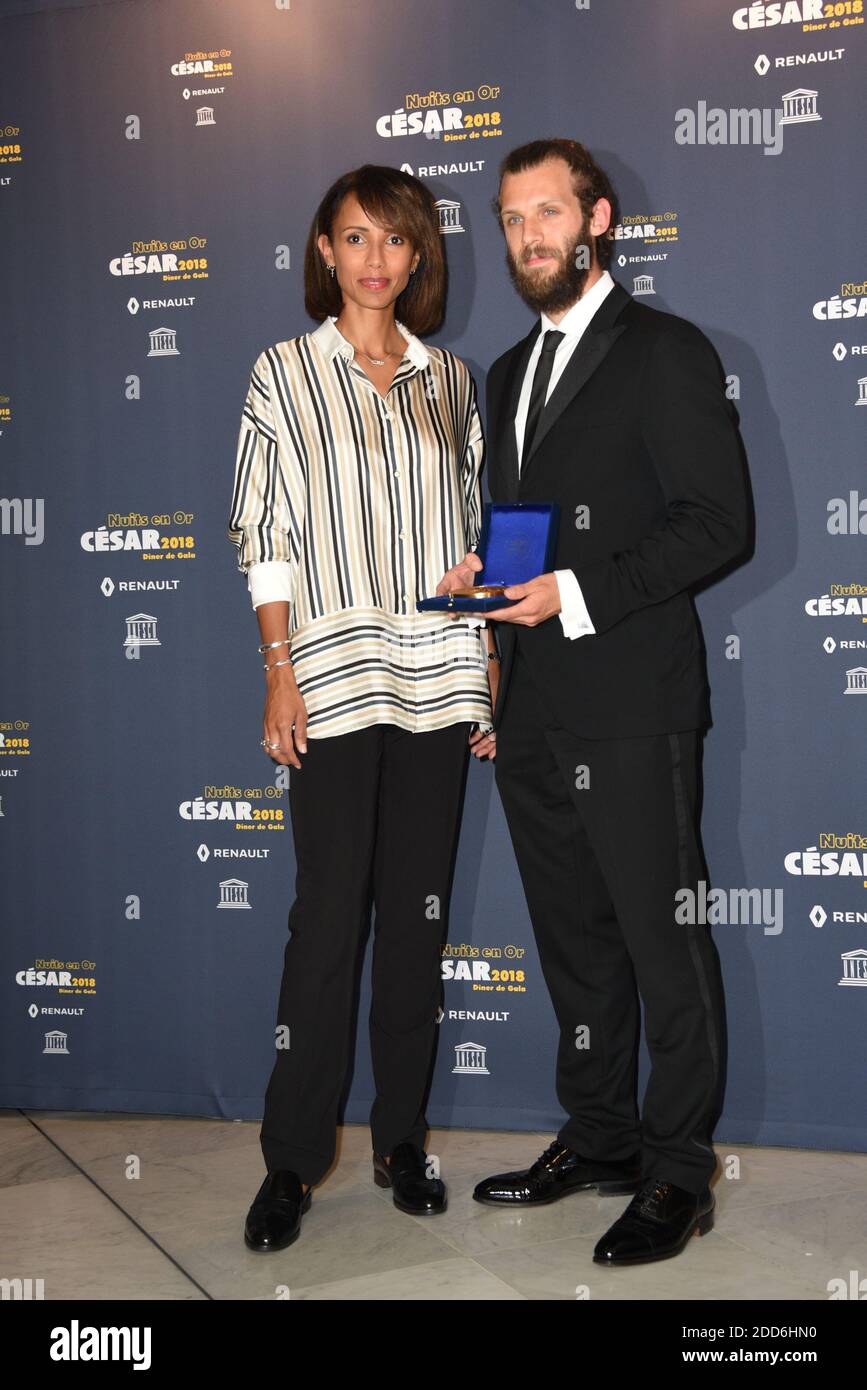 Sonia Rolland e Chris Overton arrivano al diner di gala 'LES NUITS EN O 2018' organizzato per celebrare i migliori 2017 cortometraggi in tutto il mondo presso la sede dell'UNESCO a Parigi, Francia, l'11 giugno 2018. Foto di Mireille Ampilhac/ABACAPRESS.COM Foto Stock