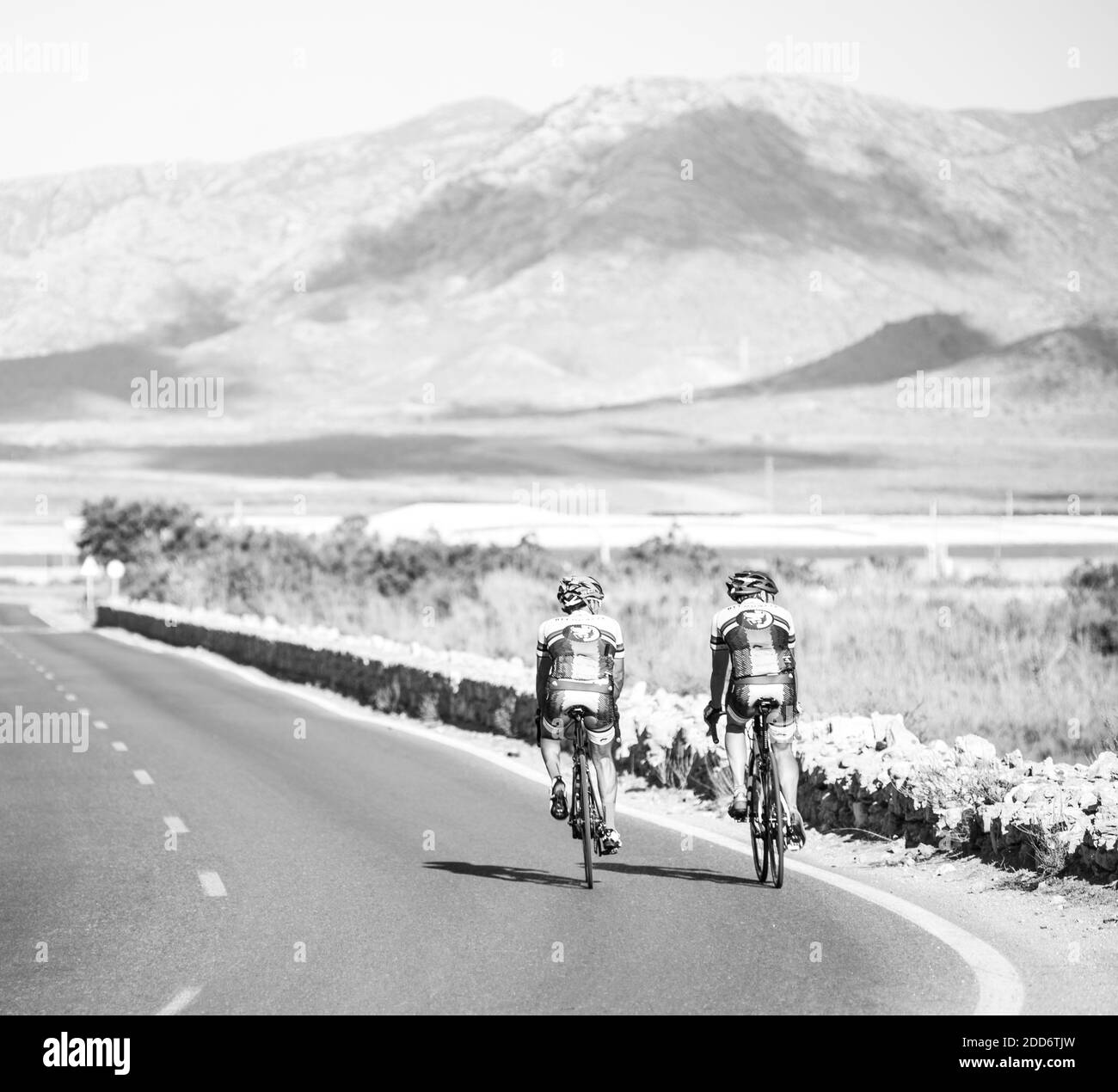 In bicicletta nel Parco Naturale Cabo de Gata-Nijar, Andalusia, Almeria, Spagna Foto Stock