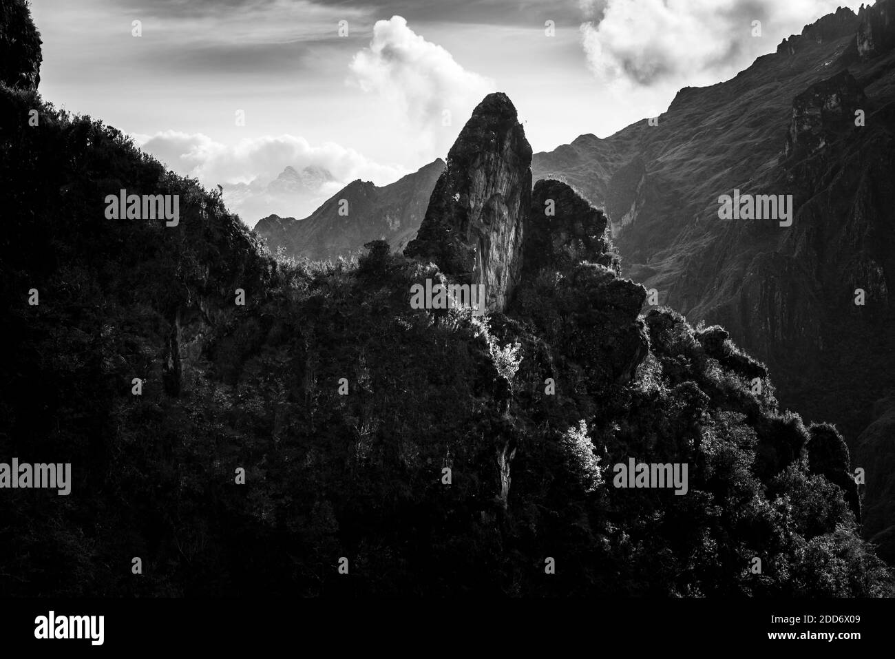 Andes Montagne il giorno 3 di Inca Trail Trek, Cusco Regione, Perù, Sud America Foto Stock