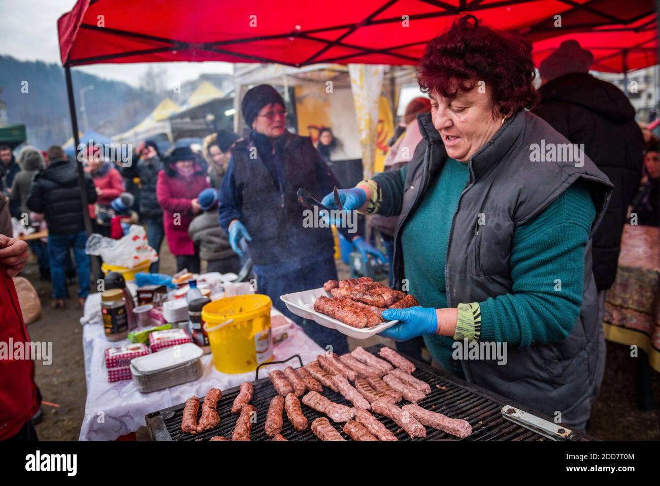 Festa di ballo dell'orso di Capodanno, Comanesti, Moldavia, Romania Foto Stock