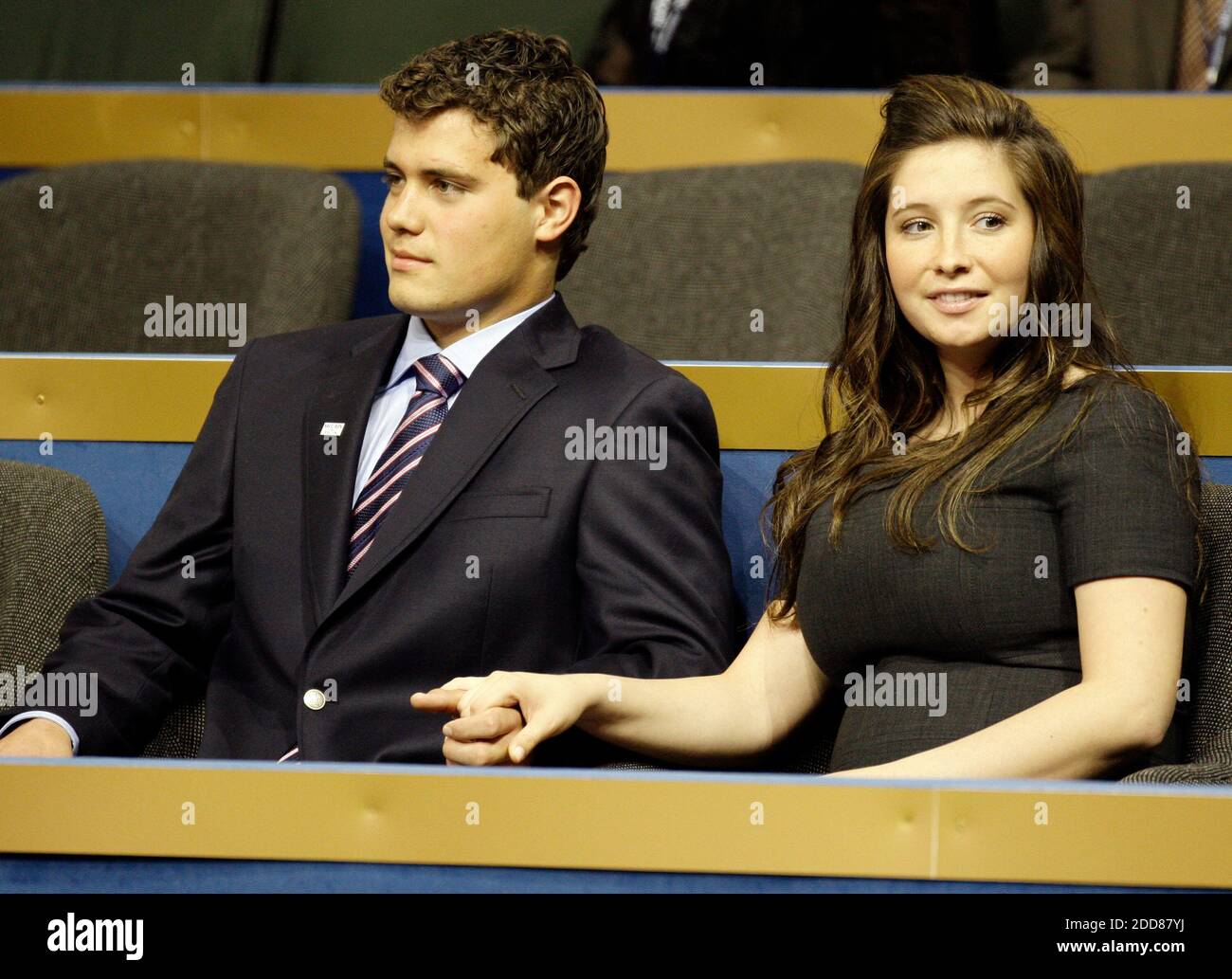 NO FILM, NO VIDEO, NO TV, NO DOCUMENTARIO - la figlia del candidato repubblicano alla vicepresidenza Sarah Palin, Bristol, che è incinta, e il padre-a-be, Levi Johnston, partecipare alla Convention nazionale repubblicana a St. Paul, Minnesota, mercoledì 3 settembre 2008. Foto di Chuck Kennedy/MCT/ABACAPRESS.COM Foto Stock