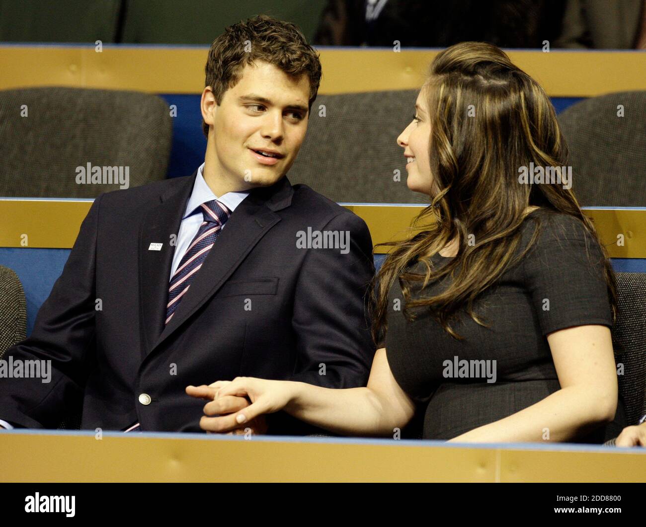 NO FILM, NO VIDEO, NO TV, NO DOCUMENTARIO - la figlia del candidato repubblicano alla vicepresidenza Sarah Palin, Bristol, che è incinta, e il padre-a-be, Levi Johnston, partecipare alla Convention nazionale repubblicana a St. Paul, Minnesota, mercoledì 3 settembre 2008. Foto di Chuck Kennedy/MCT/ABACAPRESS.COM Foto Stock