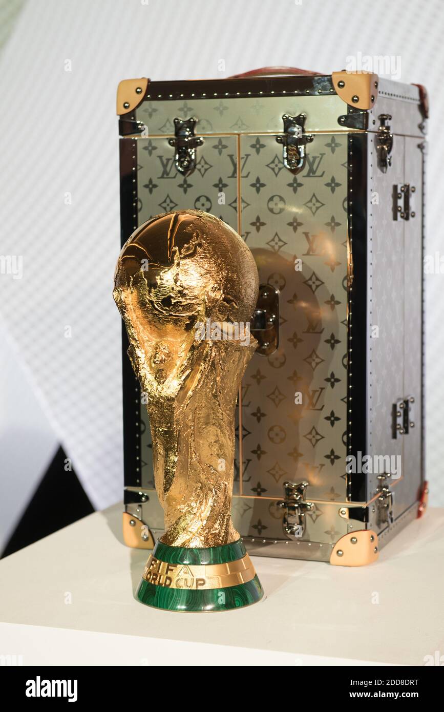 Come nasce il baule della Coppa del mondo firmato Louis Vuitton