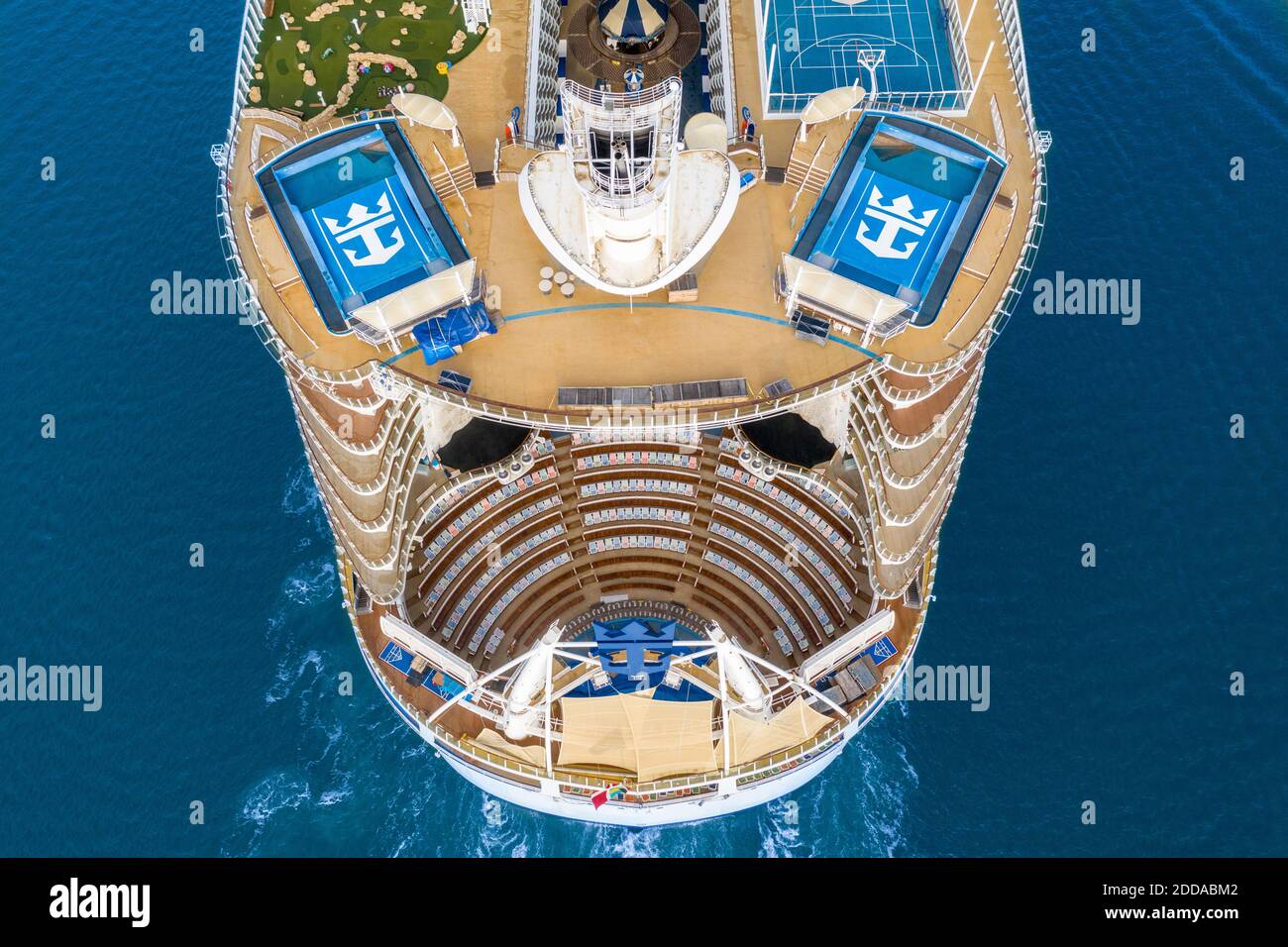 Allure of the Seas, Royal Caribbean nave da crociera in arrivo a Southampton porto vuoto a causa della pandemia Covid 19 Southampton, Inghilterra, 7 ottobre. Foto Stock