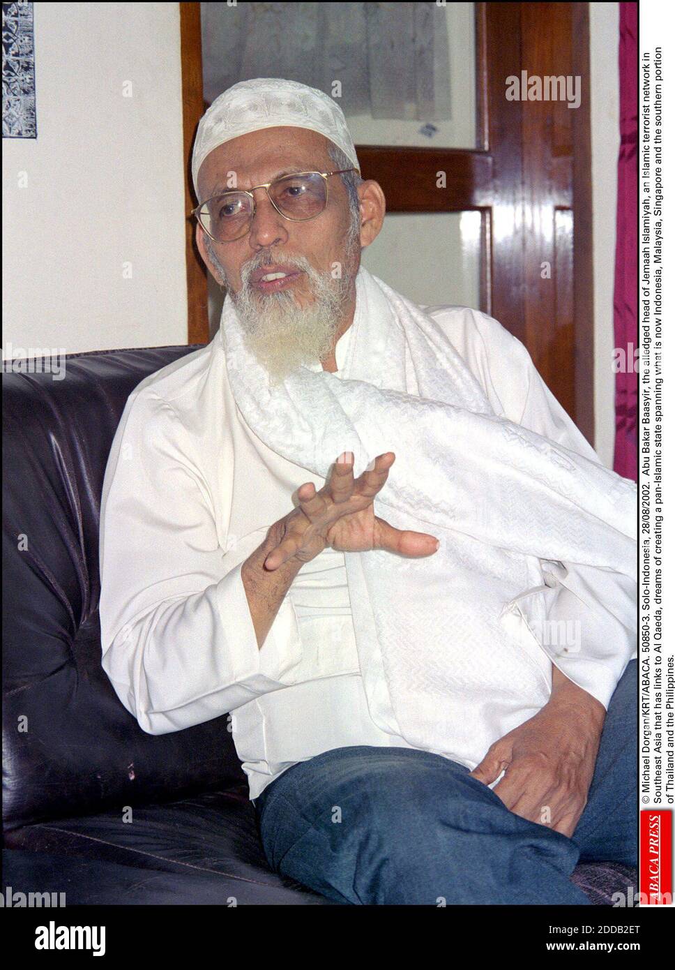 NESSUN FILM, NESSUN VIDEO, NESSUNA TV, NESSUN DOCUMENTARIO - © MICHAEL DORGAN/KRT/ABACA. 50850-3. Solo-Indonesia, 28/08/2002. Abu Bakar Baasyir, il presunto capo di Jemaah Islamiyah, una rete terroristica islamica nel sud-est asiatico che ha legami con al Qaeda, sogna di creare uno stato panislamico che abbraccia ciò che è n Foto Stock