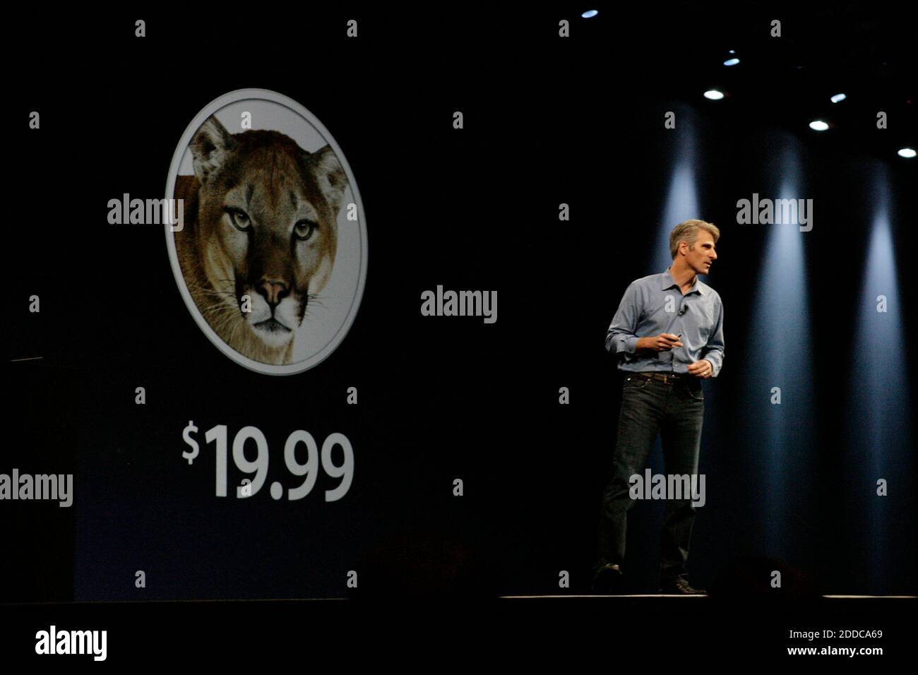 NO FILM, NO VIDEO, NO TV, NO DOCUMENTARIO - Craig Federighi di Apple annuncia il prezzo di Mountain Lion OS X alla Worldwide Developers Conference 2012 al Moscone West Conference Center di San Francisco, CA, USA, lunedì 11 giugno 2012. Foto di Gary Reyes/San Jose Mercury News/MCT/ABACAPRESS.COM Foto Stock