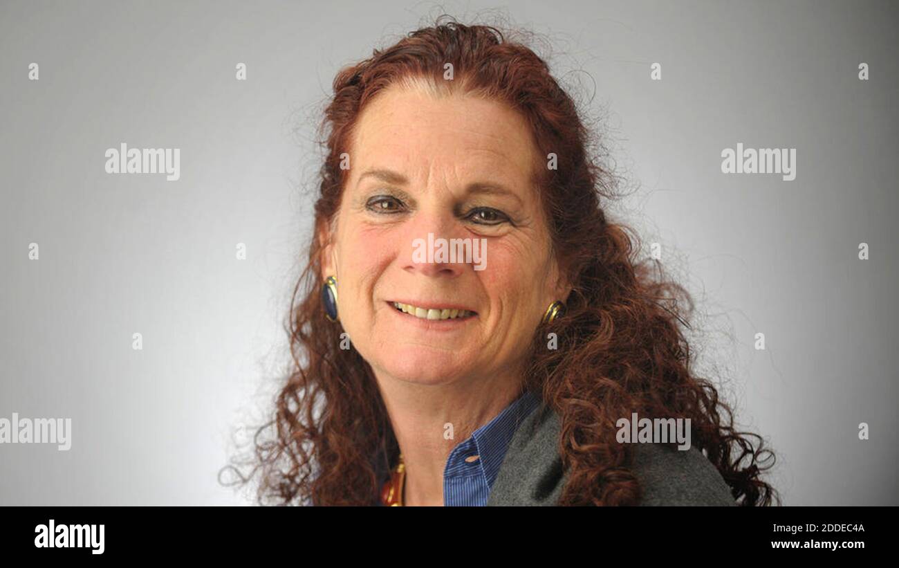 NIENTE FILM, NIENTE VIDEO, niente TV, NESSUN DOCUMENTARIO - Wendi Winters, Capital Gazette reporter. Cinque persone sono state uccise dopo che un pistolero ha lanciato quello che la polizia ha definito un "attacco mirato" presso gli uffici del giornale Capital Gazette ad Annapolis, Maryland. Foto di Baltimore Sun Media Group/TNS/ABACAPRESS.COM Foto Stock