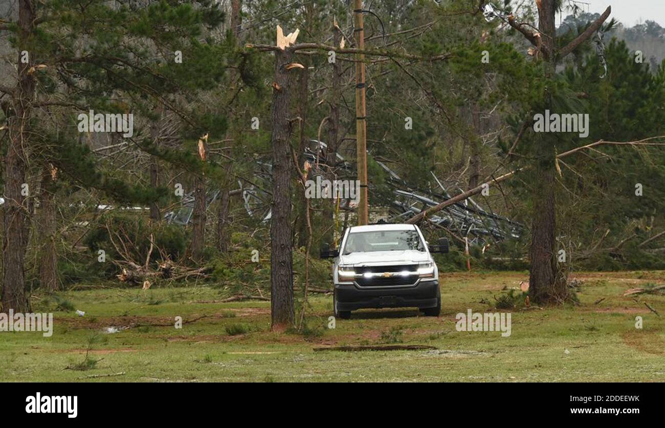 NO FILM, NO VIDEO, NO TV, NO DOCUMENTARIO - danni a Smith's Station, Alabama il 4 marzo 2019. Almeno 23 persone sono confermate morte dopo l'epidemia di tornado della domenica con violente tempeste che hanno lasciato i detriti sparsi nell'Alabama meridionale e in Georgia. Foto di Joe Songer/Alabama Media Group/TNS/ABACAPRESS.COM Foto Stock