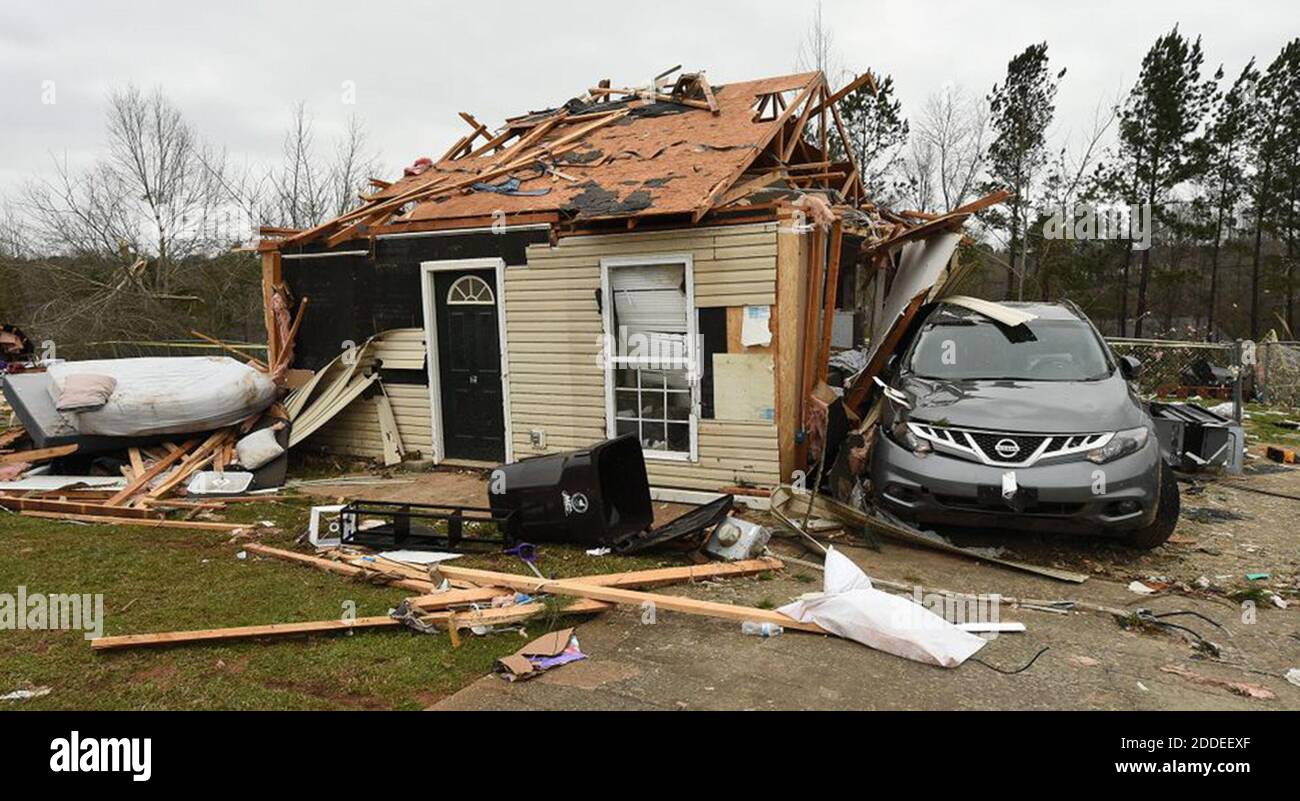 NESSUN FILM, NESSUN VIDEO, NESSUNA TV, NESSUN DOCUMENTARIO - questo quartiere appena fuori Lee CR 430 ha ricevuto gravi danni al tornado. Tornado Damage a Smith's Station, Alabama il 4 marzo 2019. Almeno 23 persone sono confermate morte dopo l'epidemia di tornado della domenica con violente tempeste che hanno lasciato i detriti sparsi nell'Alabama meridionale e in Georgia. Foto di Joe Songer/Alabama Media Group/TNS/ABACAPRESS.COM Foto Stock