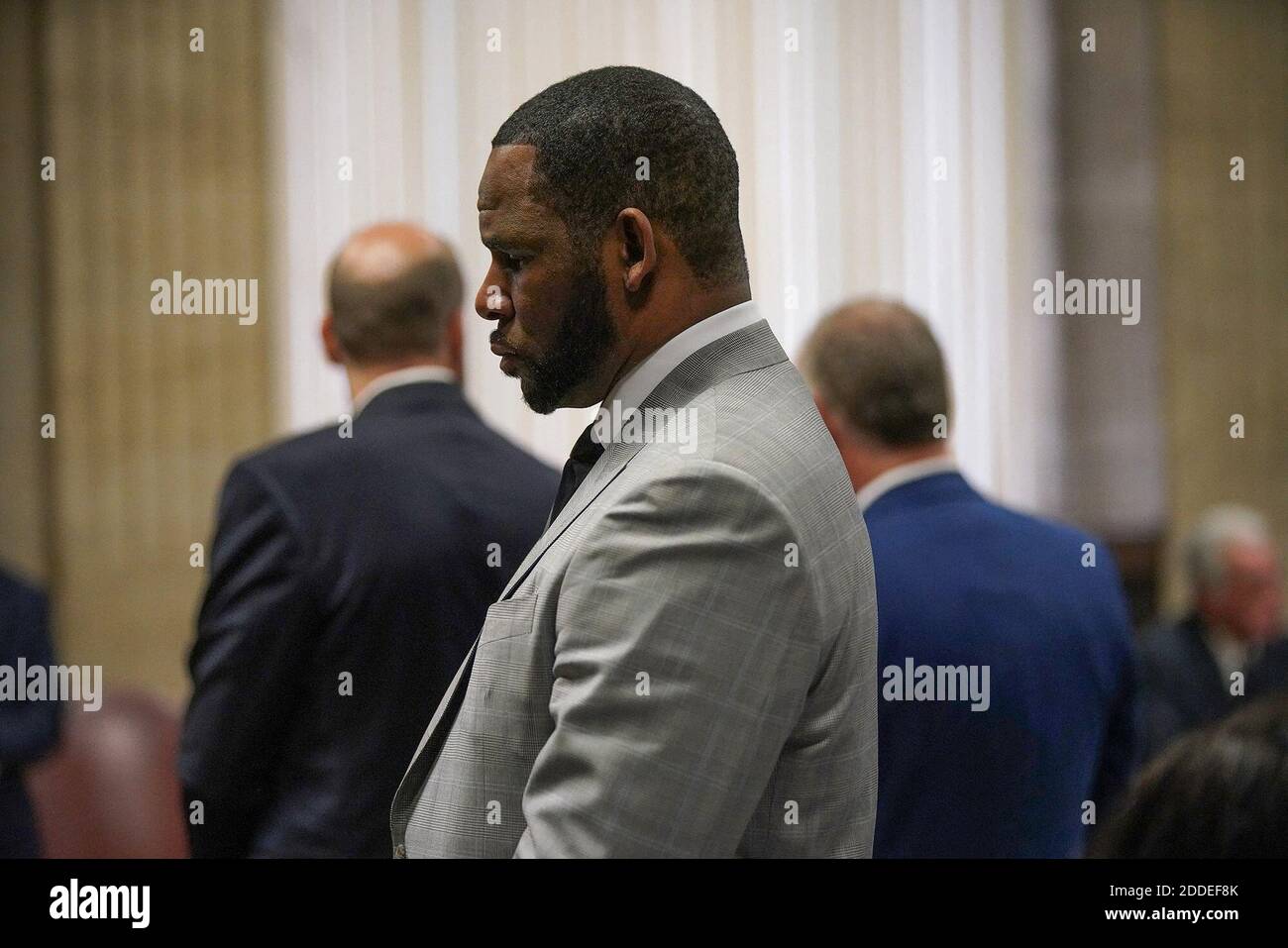 NO FILM, NO VIDEO, NO TV, NO DOCUMENTARIO - R. Kelly ha dichiarato di non essere colpevole di un nuovo atto d'accusa davanti al giudice Lawrence Flood al Leighton Criminal Court Building di Chicago, Ill. Giovedì 6 giugno 2019. Foto di E. Jason Wambsgans/Chicago Tribune/TNS/ABACAPRESS.COM Foto Stock