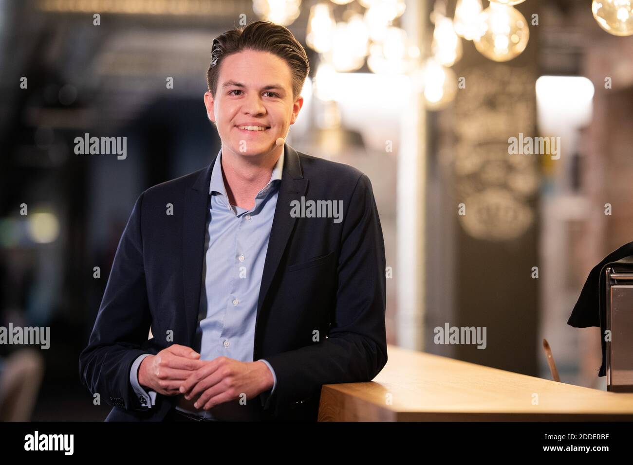 Fellbach, Germania. 03 Nov 2020. Marian Schreier (SPD), candidato all'elezione del Sindaco del Signore a Stoccarda, registrato prima che il colloquio dell'Accademia sia stato registrato (al dpa: 'Ultimo scatto sulla strada per la cima del municipio - Stoccarda elegge il nuovo Sindaco del Signore') credito: Tom Weller/dpa/Alamy Live News Foto Stock