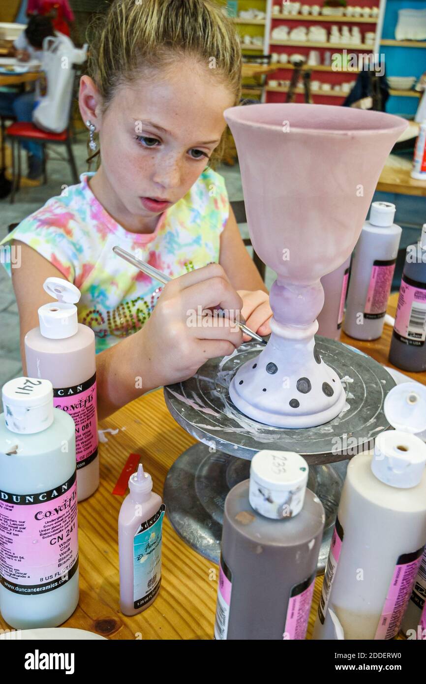 Florida ft. Fort Lauderdale Las Olas Boulevard, Joe Picasso Interactive Studio pittura ragazza, arte ceramica, Foto Stock