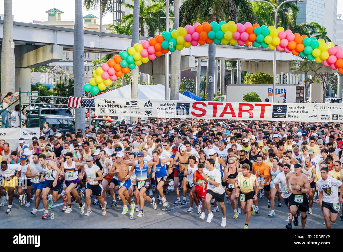 Miami Florida,Bayfront Park,Biscayne Boulevard,South Florida Corporate Run,evento benefico leucemia & Lymphoma Society linea di partenza, gara di partenza runner Foto Stock
