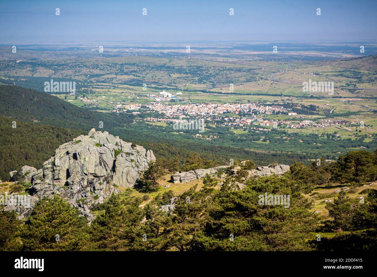 Rifugio di montagna a Cueva Valiente. Tra le province di Segovia, Avila e Madrid, Spagna. Nel Parco Nazionale della Sierra de Guadarrama Foto Stock