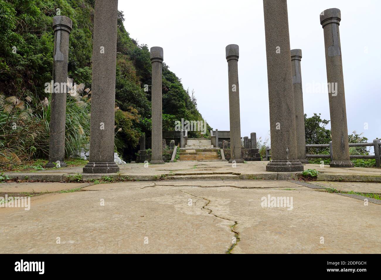 Santuario di Jinguashi vicino alla vecchia strada di Jiufen a Taipei Taiwan, una popolare destinazione turistica e locale Foto Stock