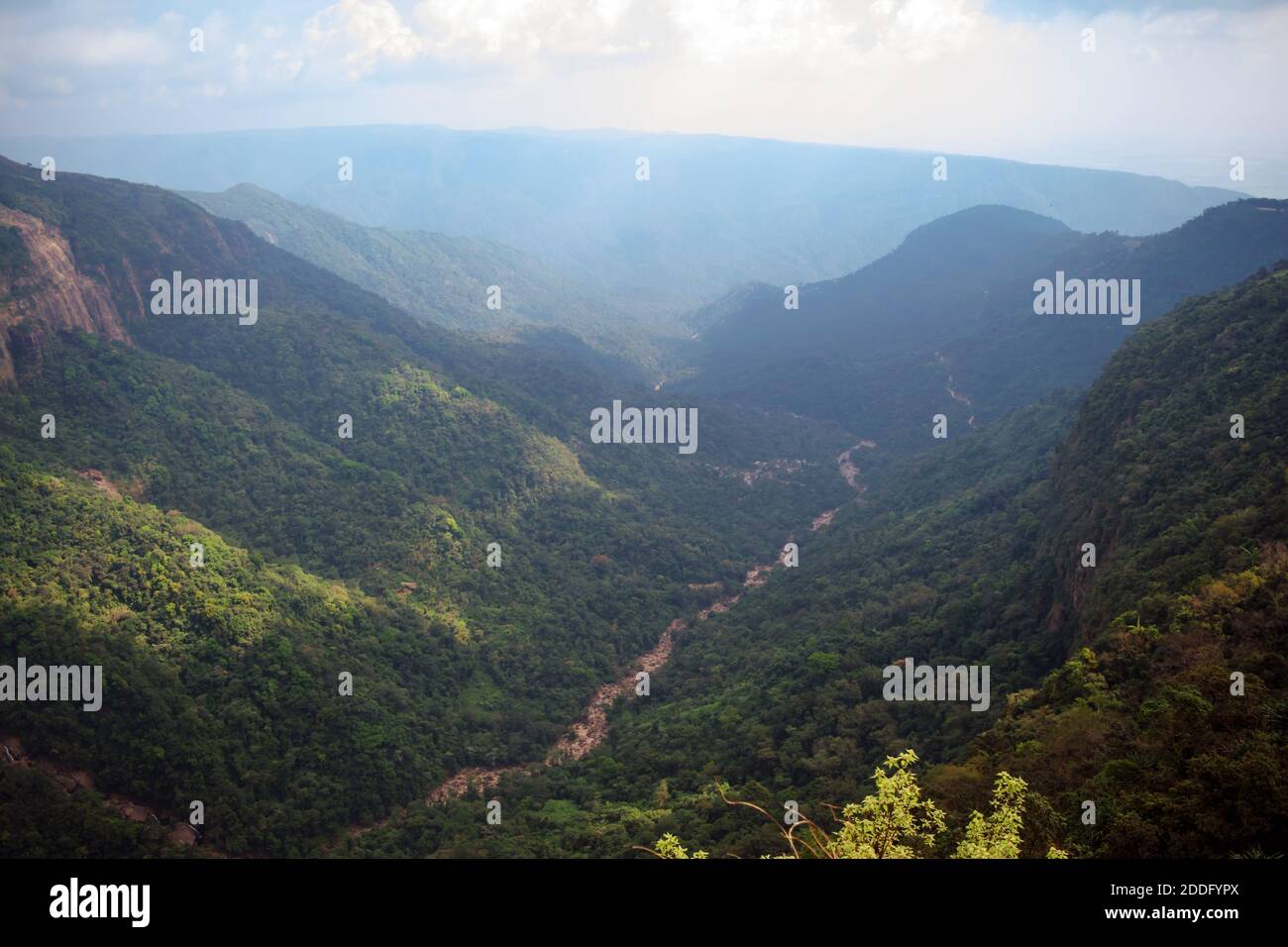 Sette sorelle cascate vicino alla città di Cherrapunjee a Meghalaya, India nord-orientale. Foto Stock
