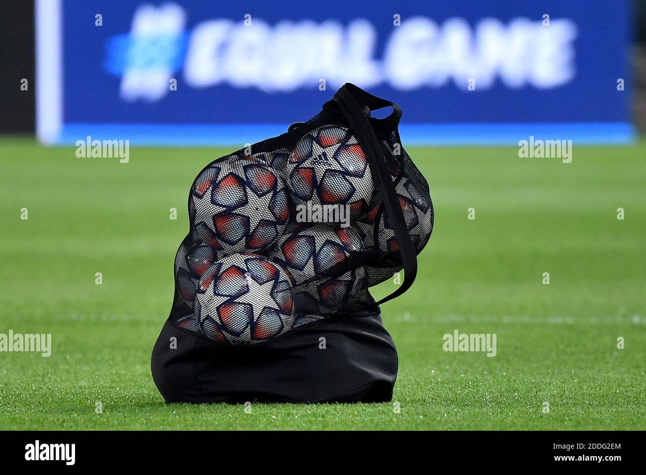 Roma, Italia. 24 Nov 2020. Un sacco di palle è visto prima della partita di  calcio del Champions League Group Stage F Day 1 tra le SS Lazio e l'FC  Zenit allo