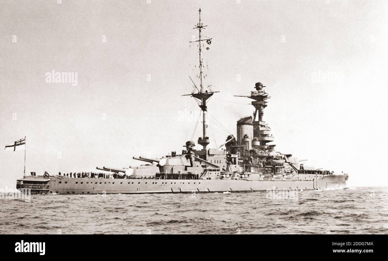 HMS vendetta della Royal Sovereign-classe di corazzate. Dalle navi da guerra britanniche, pubblicato nel 1940. Foto Stock