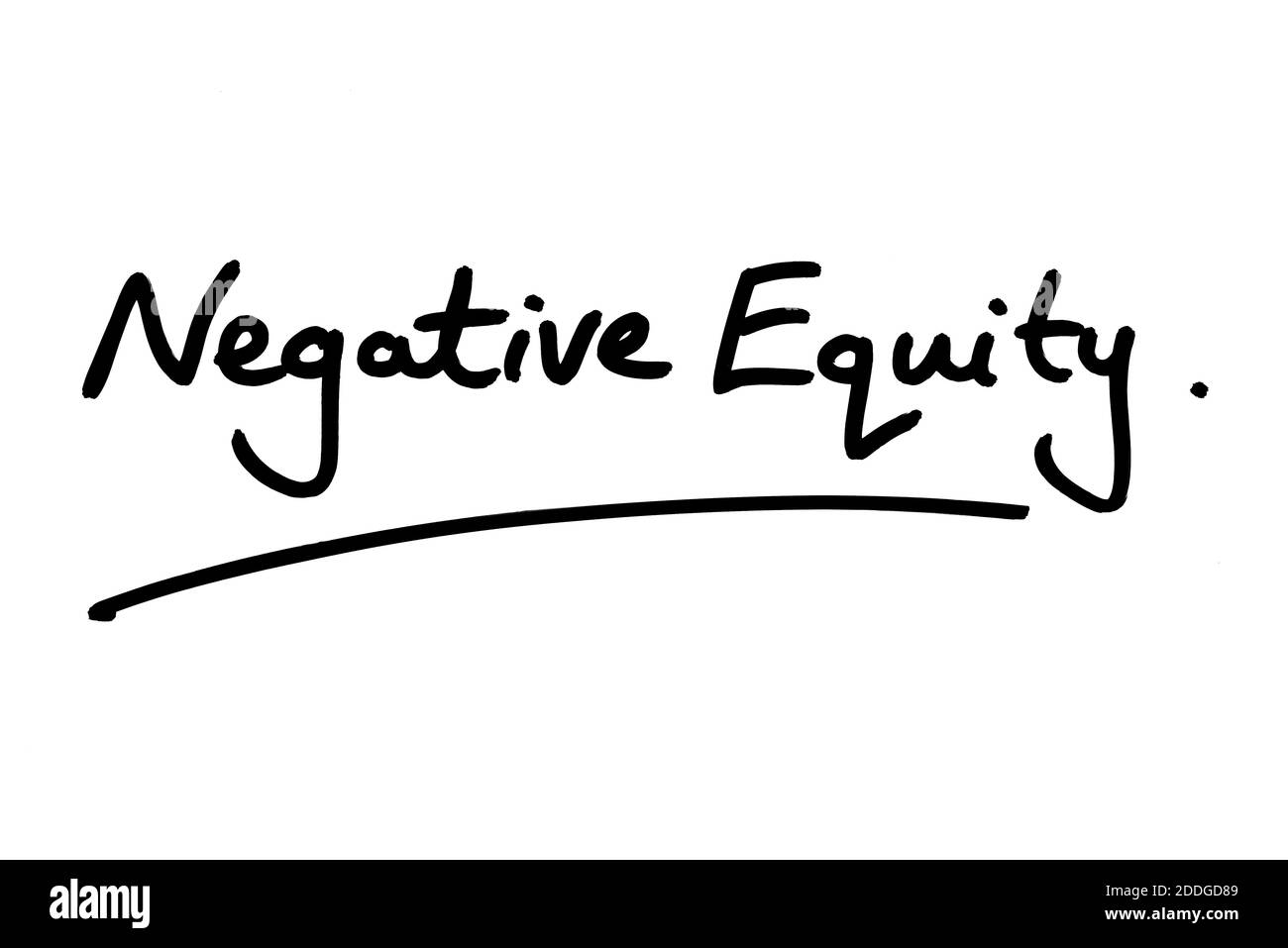 Equità negativa scritta a mano su sfondo bianco. Foto Stock