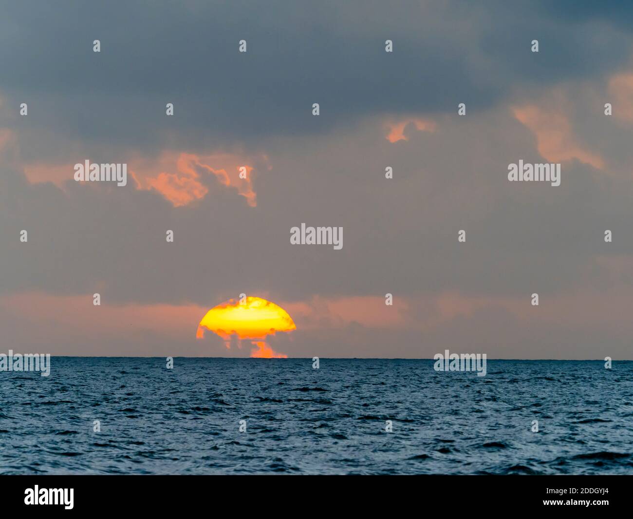 Tramonto sul Golfo del Messico da Sanibel Island Florida Negli Stati Uniti Foto Stock