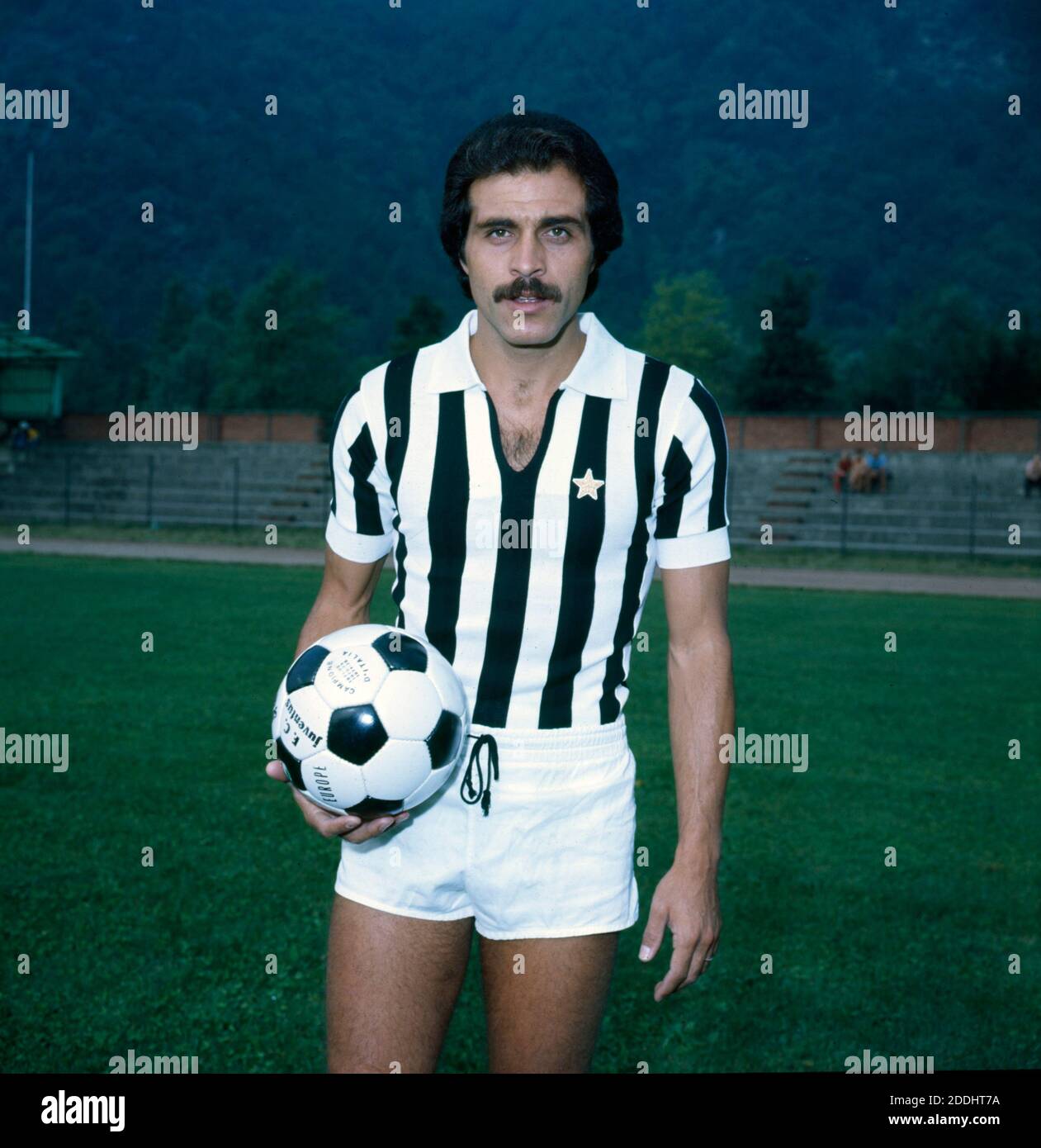 Campionato Italiano di calcio 1970-1971. Franco Causio (Juventus) --- Campionato di Calcio Serie A - Stagione 1970 / 1971. Nella foto: il calcatore della Juventus Franco Causio. Foto Stock