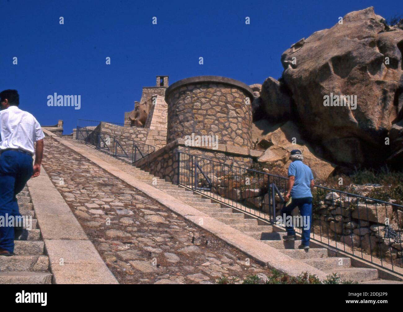 Palau, Sardegna, Italia. Monte Altura antica fortezza militarista (scannerizzata da Fujichrome Velvia) Foto Stock