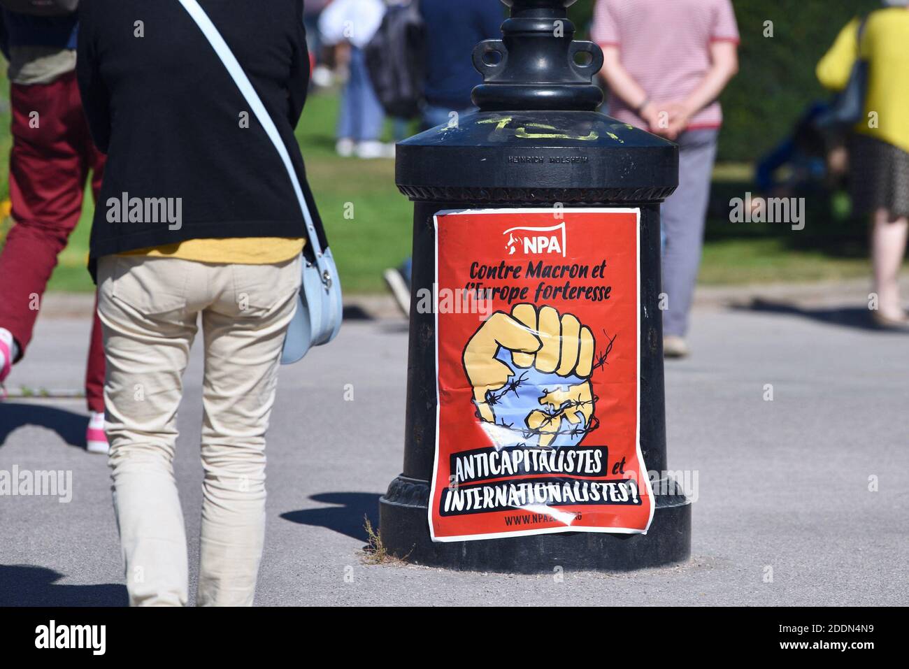 Manifesti durante il clima marcia che ha riunito quasi 5,000 persone a Strasburgo, Francia, il 21 settembre 2019. Questo incontro mira a chiedere al governo francese che vengano adottate misure concrete di fronte al cambiamento climatico. Foto di Nicolas Roses/ABACAPRESS.COM Foto Stock