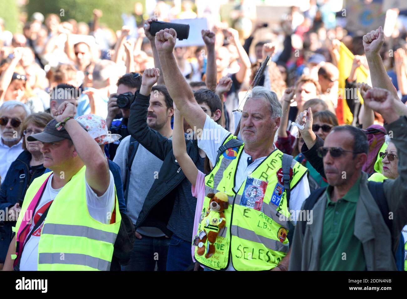 Manifesti durante il clima marcia che ha riunito quasi 5,000 persone a Strasburgo, Francia, il 21 settembre 2019. Questo incontro mira a chiedere al governo francese che vengano adottate misure concrete di fronte al cambiamento climatico. Foto di Nicolas Roses/ABACAPRESS.COM Foto Stock