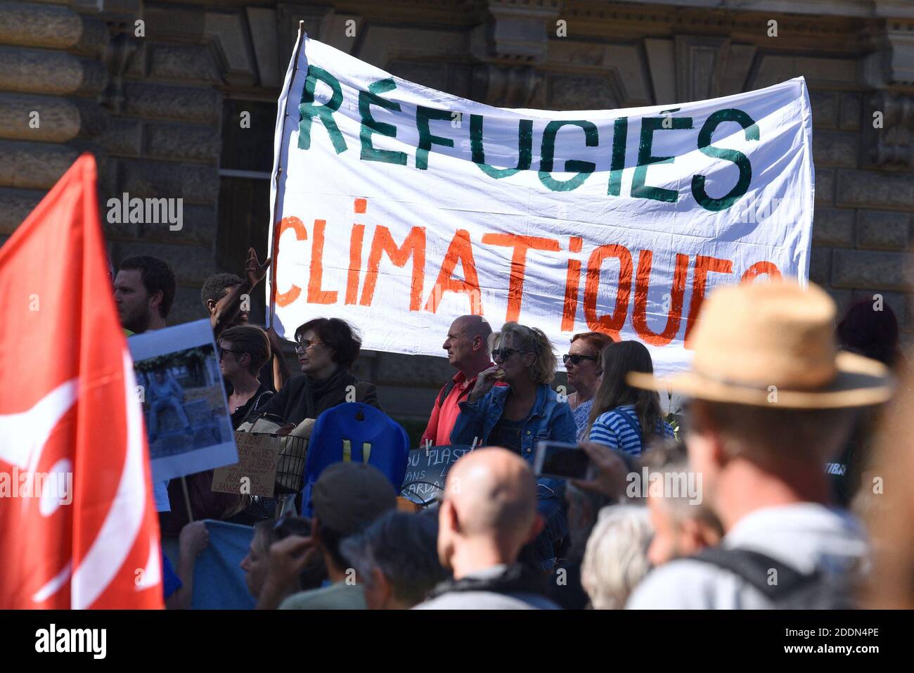 Manifesti durante il clima marcia che ha riunito quasi 5,000 persone a Strasburgo, Francia, il 21 settembre 2019. Questo incontro mira a chiedere al governo francese che vengano adottate misure concrete di fronte al cambiamento climatico. Foto di Nicolas Roses/ABACAPRESS.COM Foto Stock