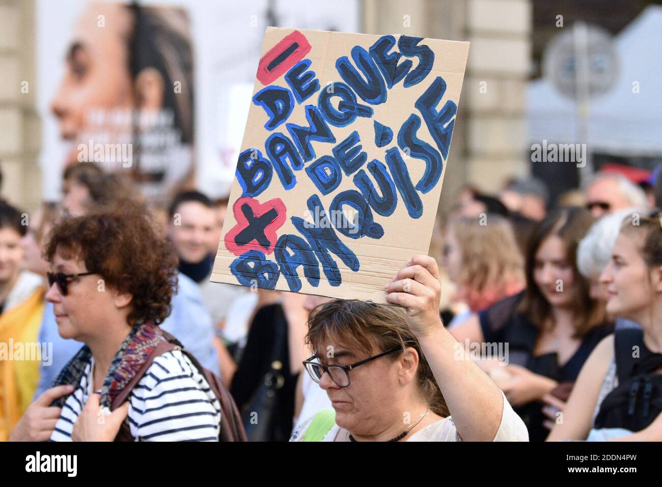 Manifesti durante il clima marcia che ha riunito quasi 5,000 persone a Strasburgo, Francia, il 21 settembre 2019. Questo incontro mira a chiedere al governo francese che vengano adottate misure concrete di fronte al cambiamento climatico. Foto di Nicolas Roses/ABACAPRESS.COM Foto Stock