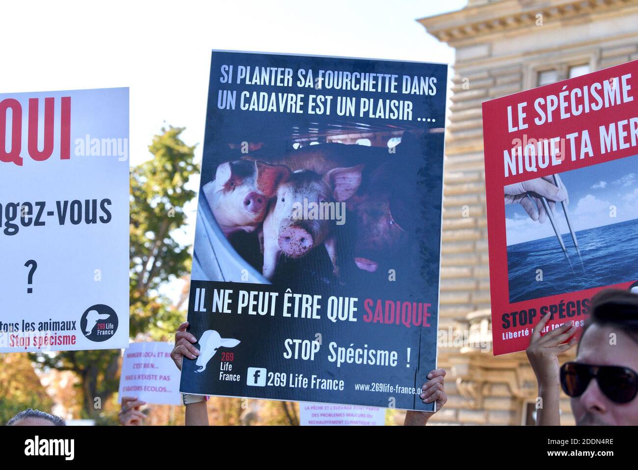 Manifesti durante il clima marcia che ha riunito quasi 5,000 persone a Strasburgo, Francia, il 21 settembre 2019. Questo incontro mira a chiedere al governo francese che vengano adottate misure concrete di fronte al cambiamento climatico. Foto di Nicolas Roses/ABACAPRESS.COM Foto Stock
