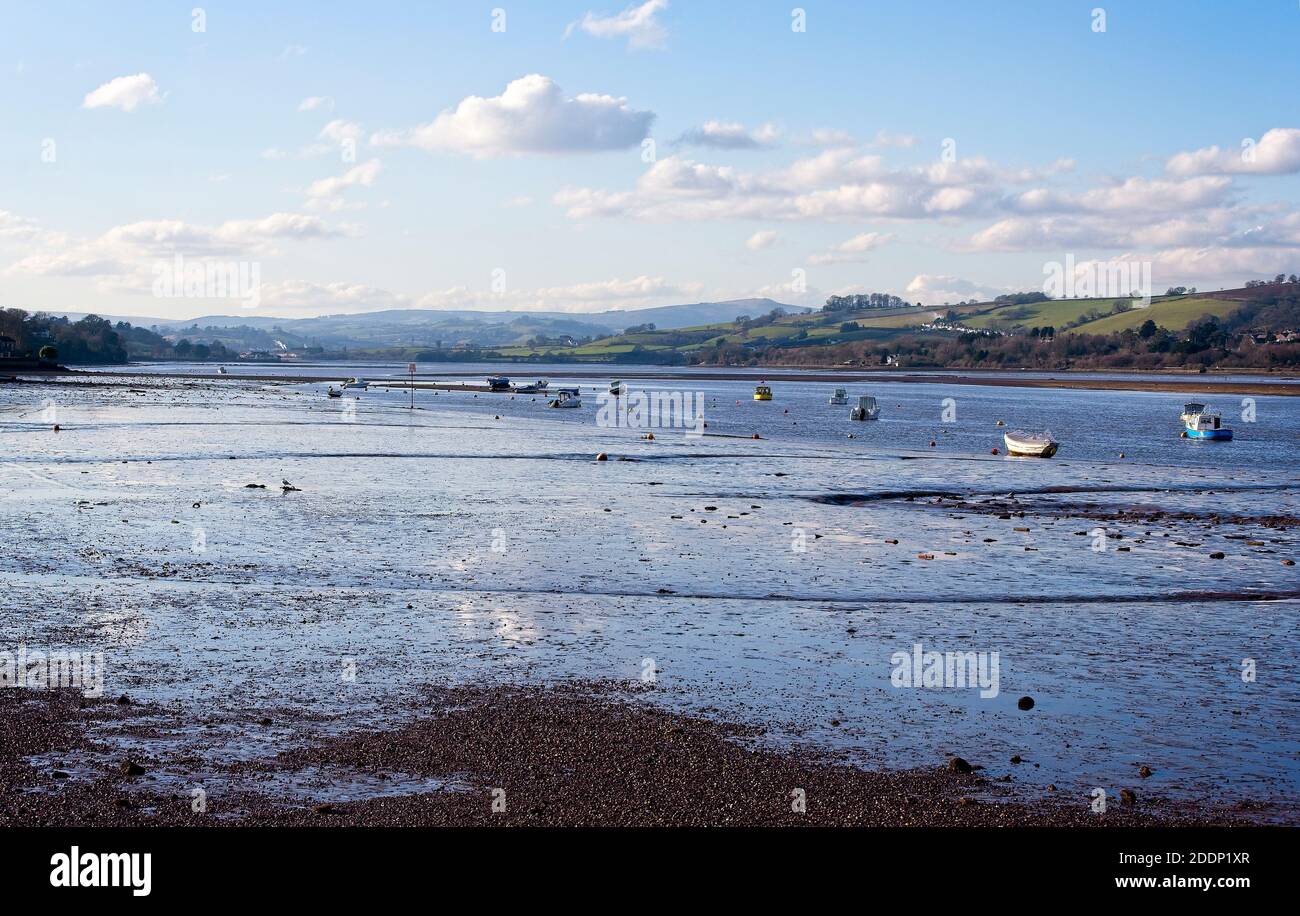 Guardando l'estuario del Teign a bassa marea, Devon, Inghilterra, Regno Unito. Foto Stock