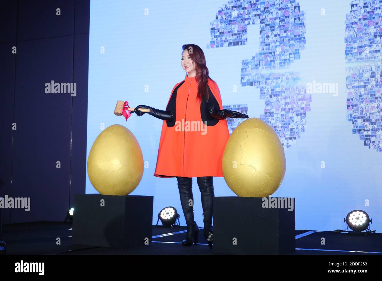 Taipei. 24 Nov 2020. Matilda Tao partecipa alla conferenza stampa per promuovere la sua±Matilda Tao MOMAN Taipei Arena Concert a Taipei, Taiwan, Cina il 24 novembre 2020.(Photo by TPG) Credit: TopPhoto/Alamy Live News Foto Stock
