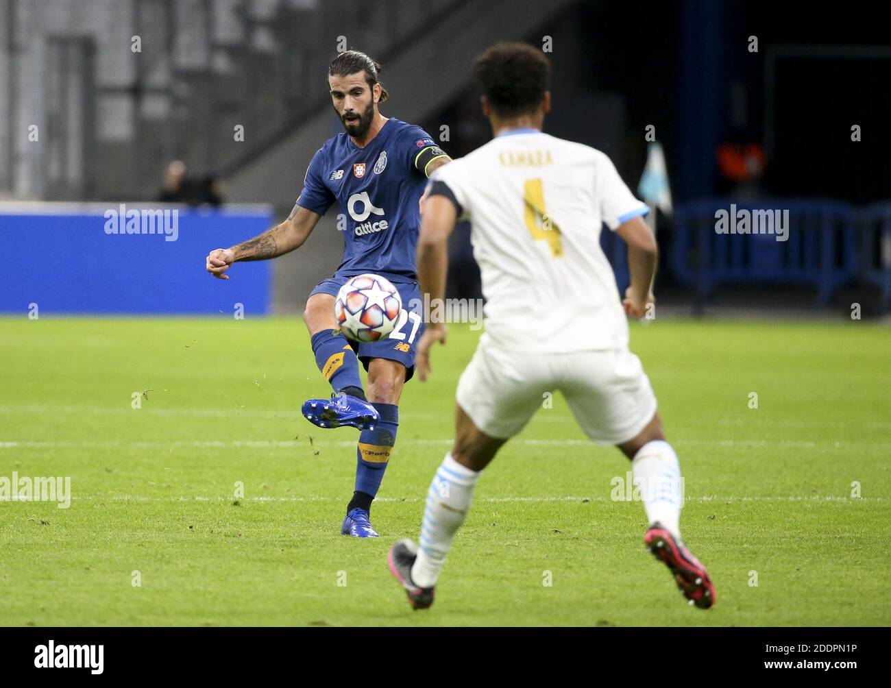 Sergio Oliveira di Porto durante la UEFA Champions League, partita di calcio del Gruppo C tra Olympique de Marseille e FC Porto ON / LM Foto Stock