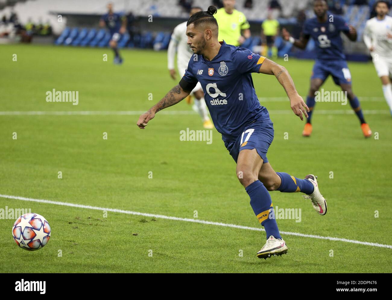 Tecatito aka Jesus Corona di Porto durante la UEFA Champions League, partita di calcio del gruppo C tra Olympique de Marseille e F / LM Foto Stock