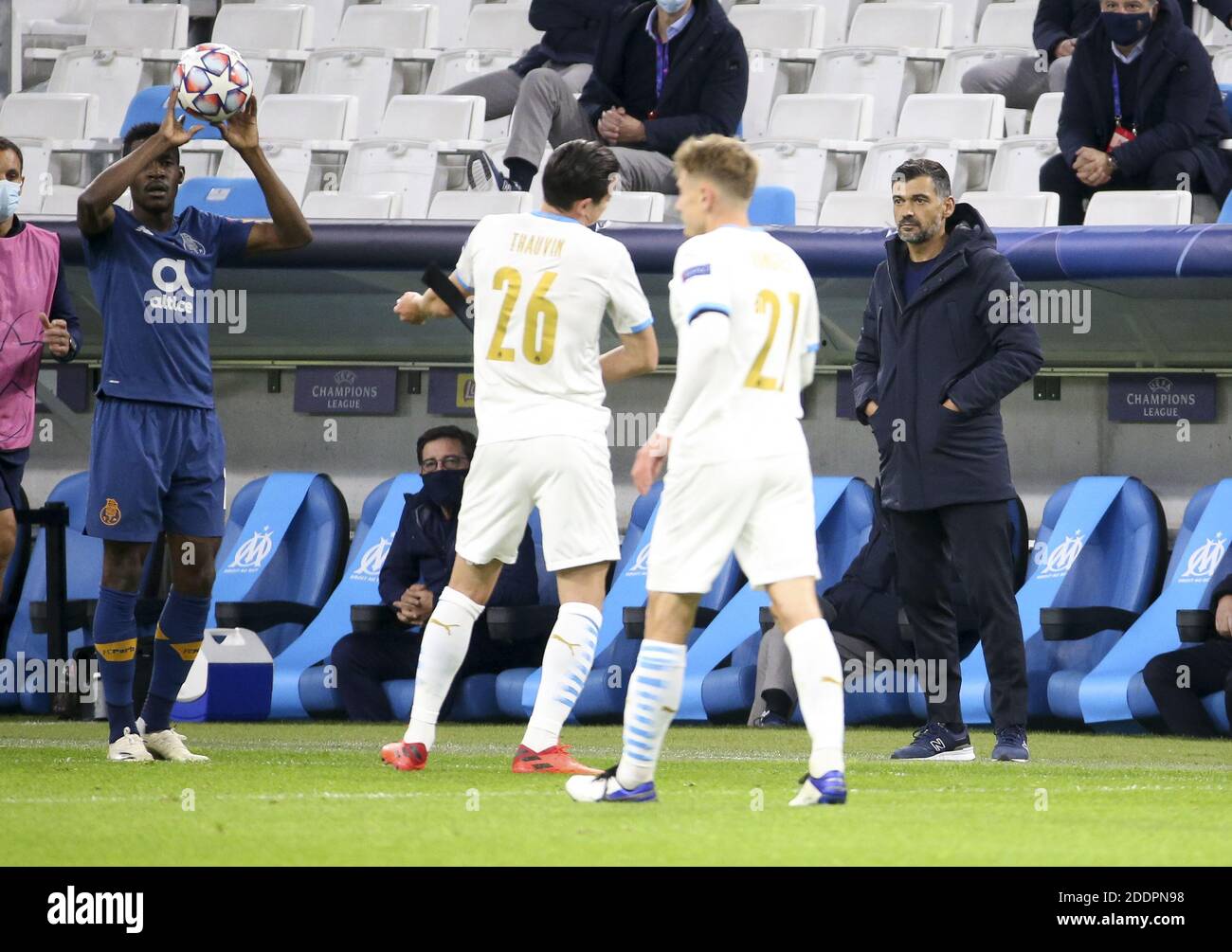 Allenatore del FC Porto Sergio Conceicao durante la UEFA Champions League, partita di calcio del Gruppo C tra Olympique de Marseille e F / LM Foto Stock